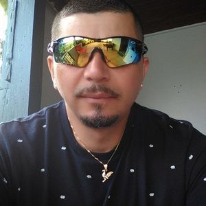 Meet your Posher, Carlos